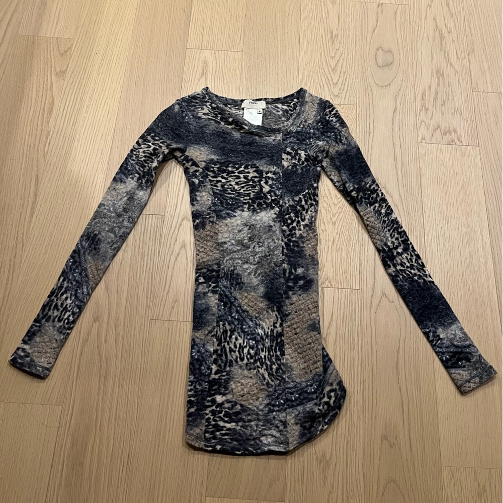 Fuzzi Animal print long sleeve sweater